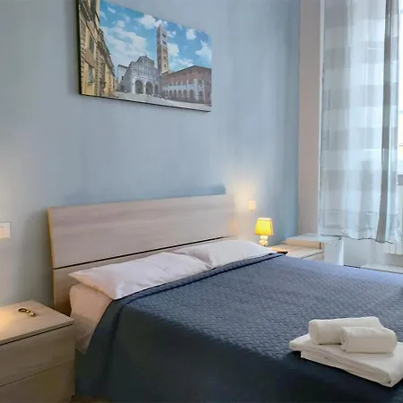 The Walls Apartment